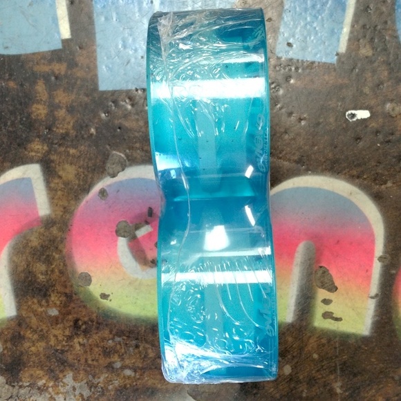 Wheels Evolve Skateboards Made in USA - Picture 5 of 7